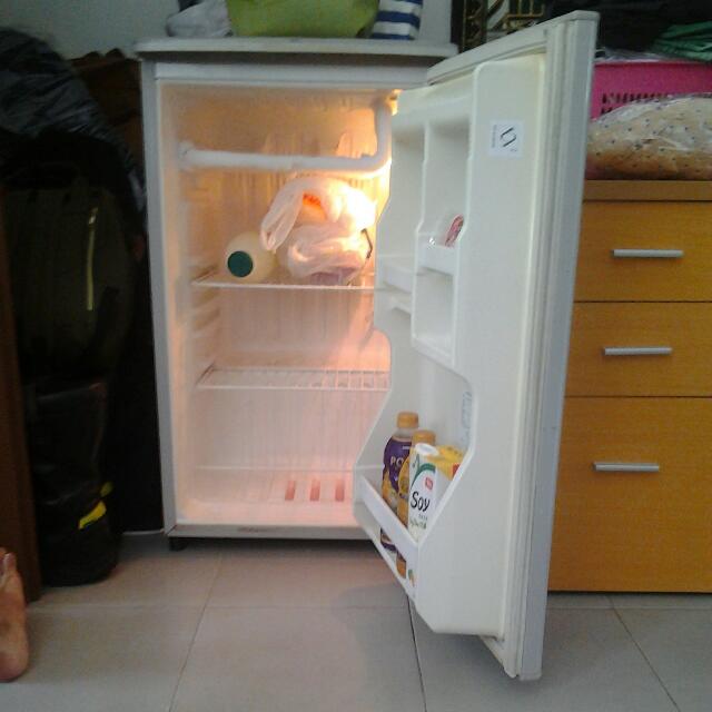 Mitsubishi mini discount fridge