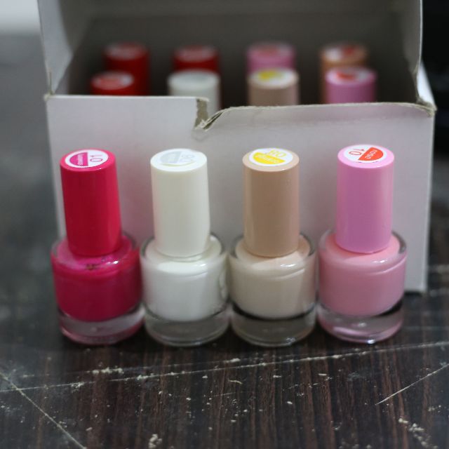 nail polish (Category: Hands & Nails) located in Petaling Jaya. Submitted by wendy0088 (Listing ID 80423708, Image 3). Description: .