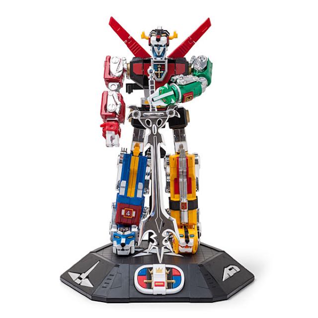 Toynami Voltron 30th Anniversary Collectors Set Toys Games Other Toys On Carousell Defender of the universe is a classic early mecha anime franchise from the '80s in which a series of robot lions come together to form the super robot known as voltron. toynami voltron 30th anniversary collectors set