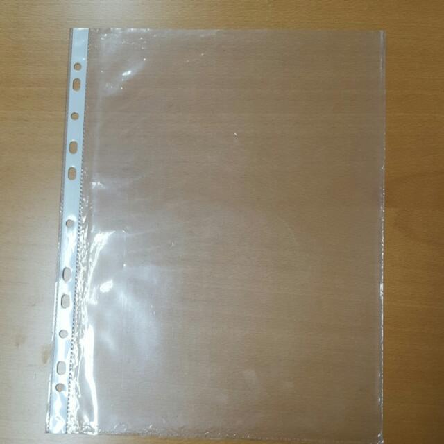 Clear Plastic Folder (Category: Everything Else) located in Singapore. Submitted by oms1219 (Listing ID 80605442, Image 1). Description: .