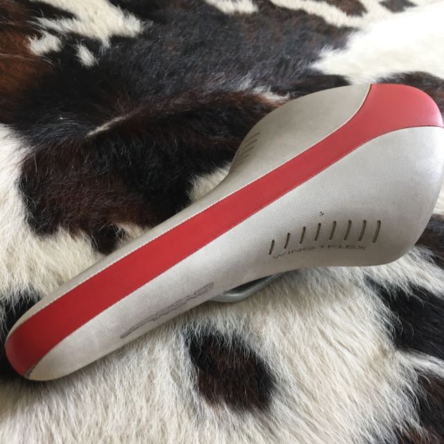 fizik arione wing flex saddle