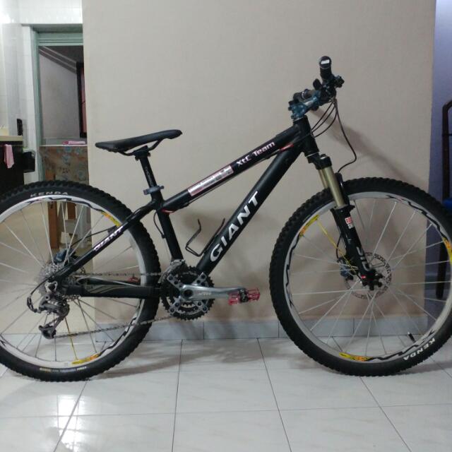 Giant xtc team mountain bike outlet