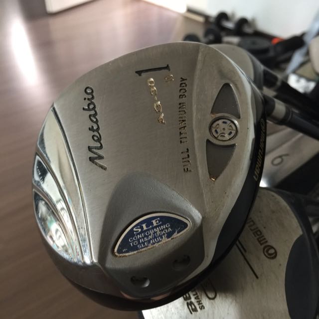 Golf Set (Category: Golf) located in Singapore. Submitted by kelsinew (Listing ID 80596385, Image 4). Description: Bestop Manuman Full set of golf clubs with (standing) bag. Parting, #1, 3, 3, 4, 5,6,7,8,9 SW and PW..