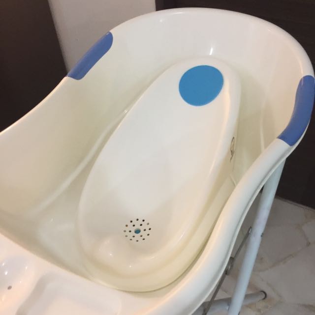 Puku Baby Bath Tub With Stand Large Babies Kids Babies Kids Fashion On Carousell