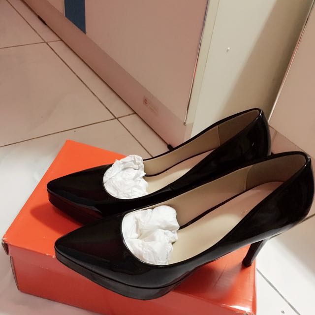 Sepatu Urban N Co Women S Fashion Women S Shoes On Carousell