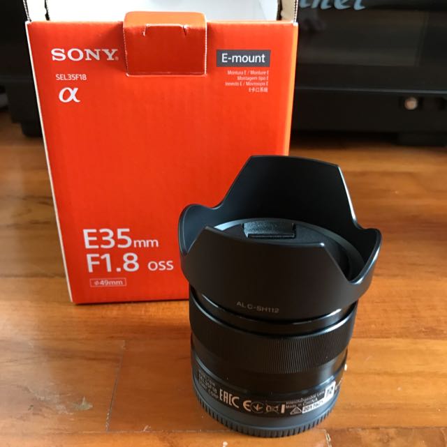 SONY E35mm F1.8 OSS
