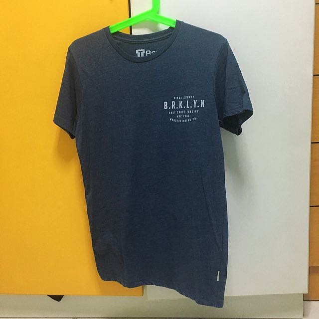 Basic Tees (Category: Tshirts & Polo Shirts) located in Singapore. Submitted by brendonlwj (Listing ID 80837158, Image 2). Description: .