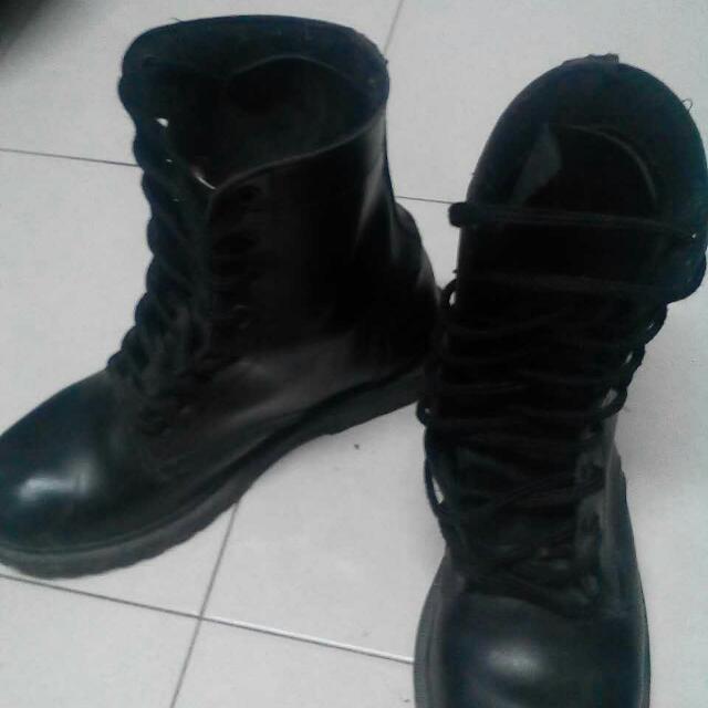 kasut combat boot
