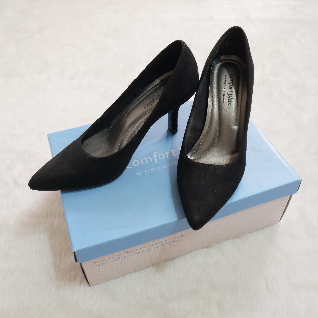 Comfort Plus Black Suede Pumps Women S Fashion Shoes On Carousell