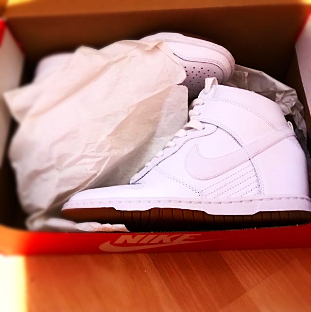 women's nike dunk sky high essential