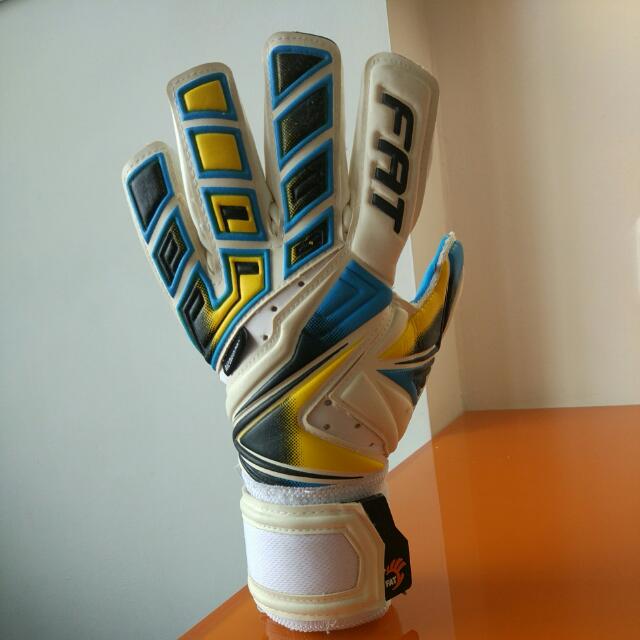 Fat gloves goalkeeper discount
