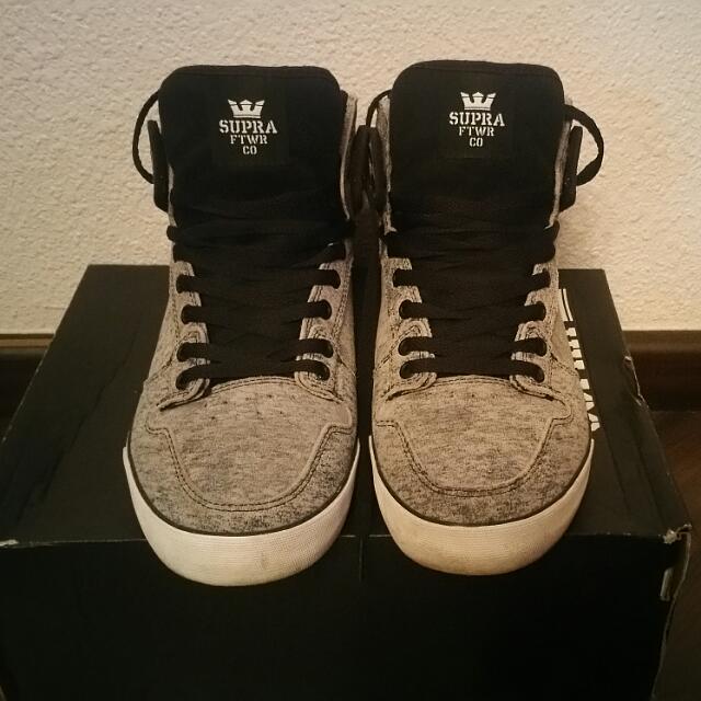 Supra vaider grey burgundy top