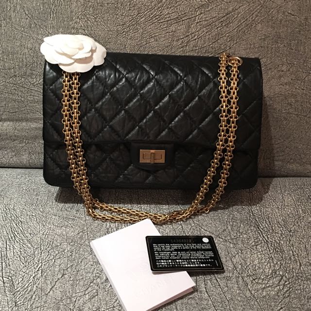 chanel reissue 226 black