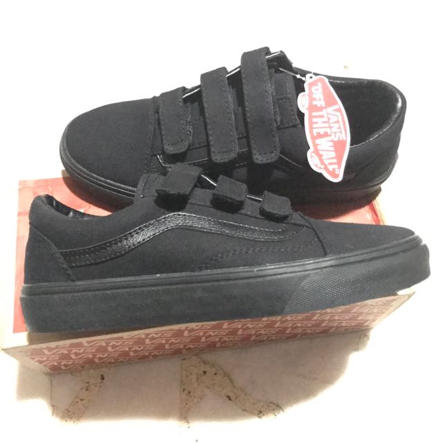 All black 2024 velcro vans