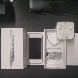 **RESERVED** iPhone 5 16GB White