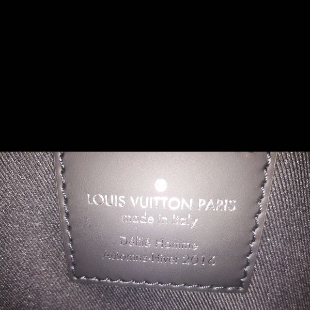 Shop Louis Vuitton Messenger Pm Voyager (Mikrie, PM VOYAGER MESSENGER BAG,  M40511) by Mikrie
