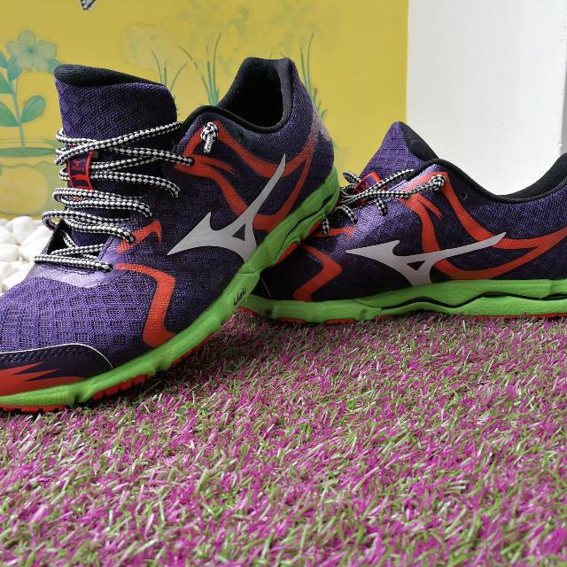 Mizuno WAVE HITOGAMI Series