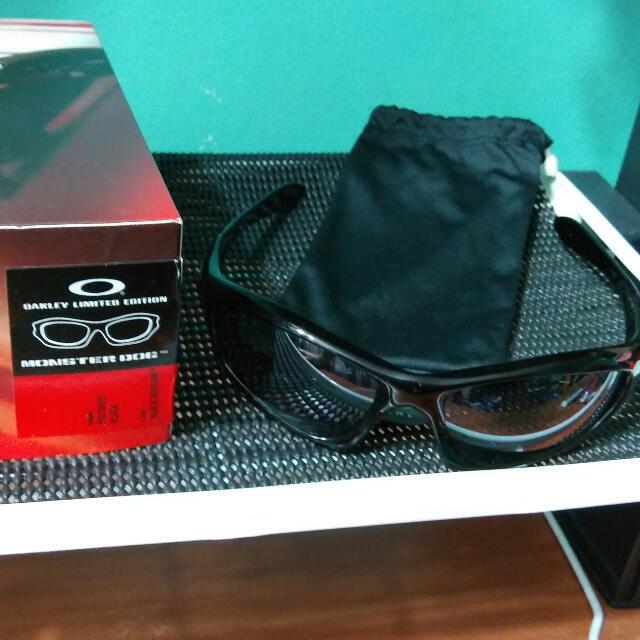 oakley monster dog ducati