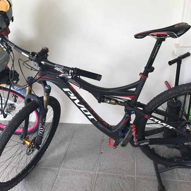 Pivot Mach 429 2014