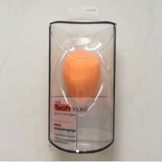 Real Technique- Miracle complexion Sponge