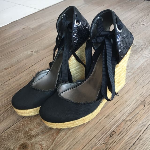 sneaker wedges guess