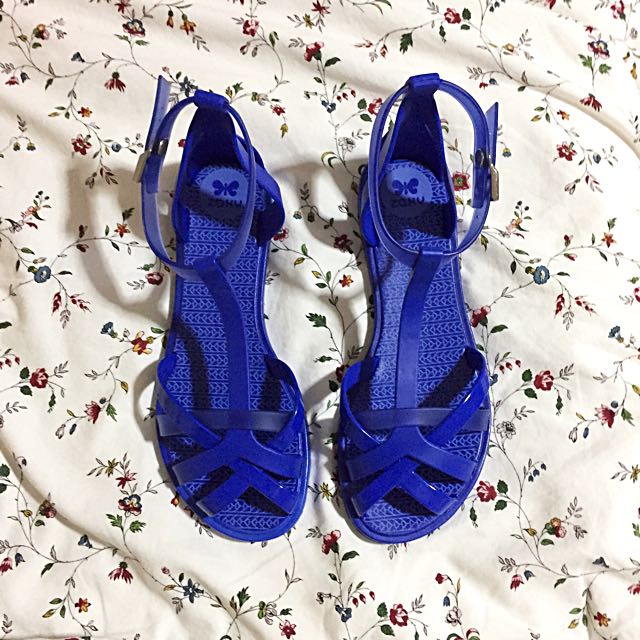 frozen jelly sandals