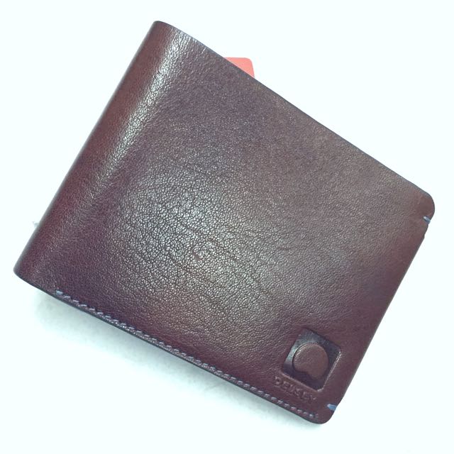 Delsey wallet cheap