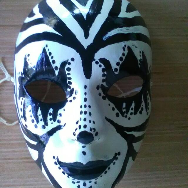 Disturb Acrylic Paint On Plaster Mask Design Craft Artworks