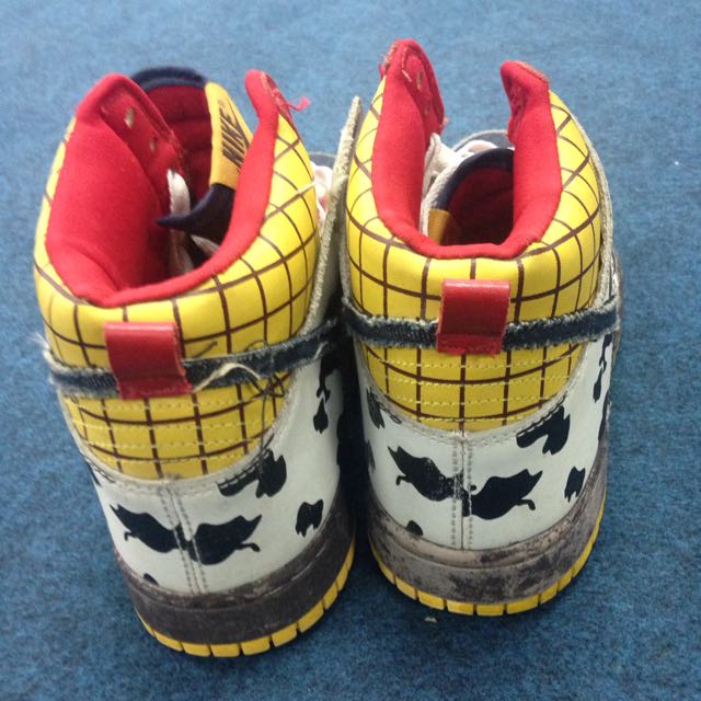 Woody discount nike shoes