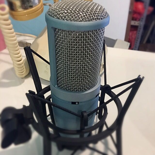 Reserve AKG Perception 220 Condenser mic, Hobbies & Toys, Music