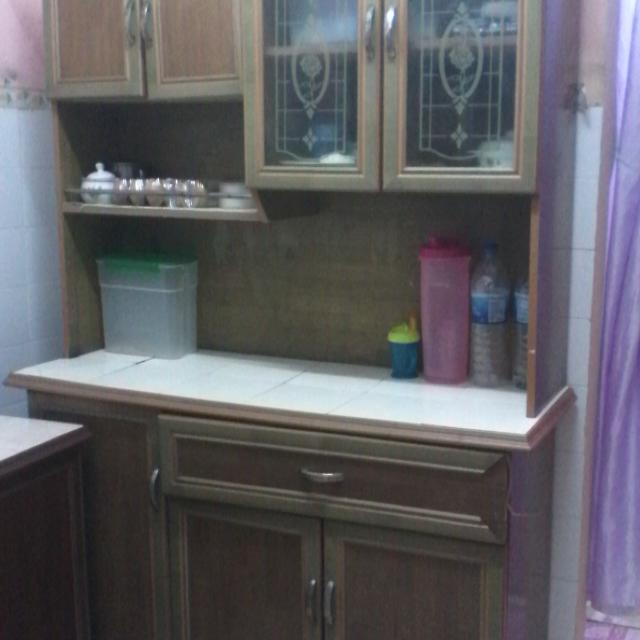 Almari Dapur Peralatan Di Carou Tunjuk Banyak Lagi Peralatan Dapur Photo