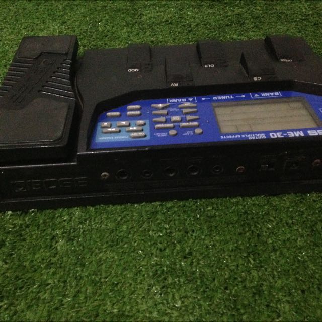 Boss ME 30 Guitar Digital Effect, Musik & Media, Aksesoris di Carousell