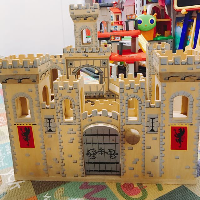 melissa and doug medieval castle