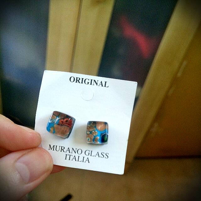 GlassOfVenice Murano Glass Tiny Stud Earrings  Grey Sapphire  Inox Wind