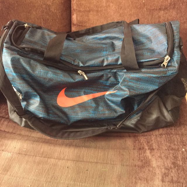 Nike Air max Duffel Bag, Sports, Sports & Games Equipment on Carousell