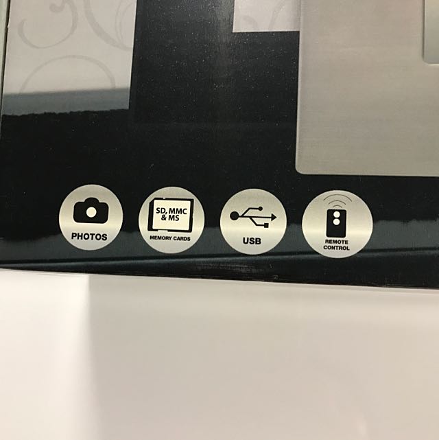 Brand New AVLabs 7inch Digital Photo Frame, Furniture & Home Living