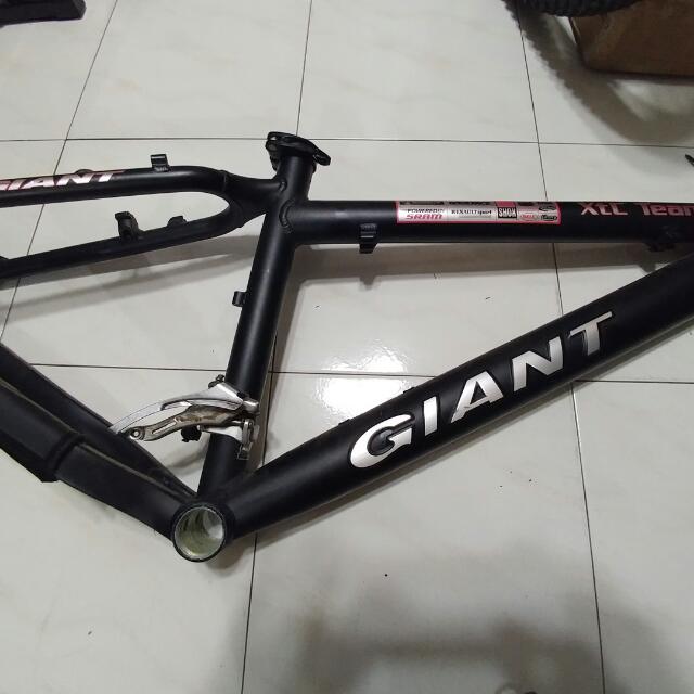 Giant xtc sales embossed frame