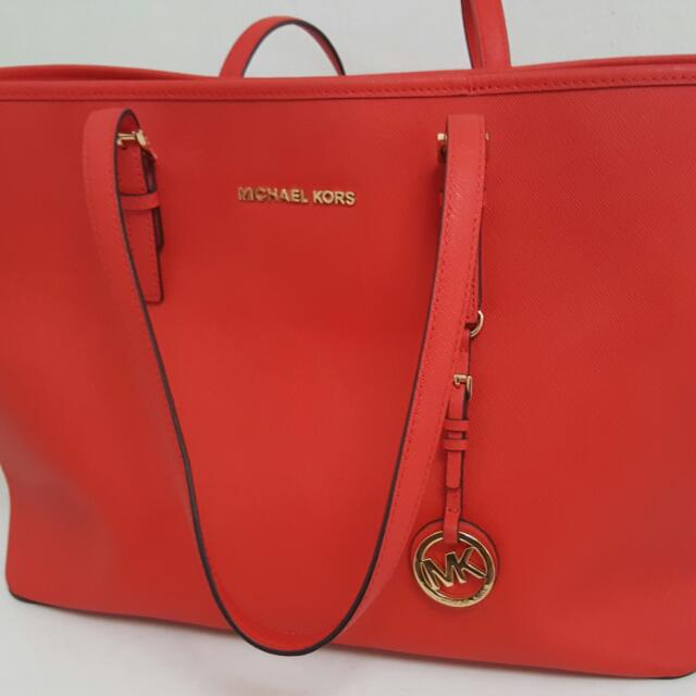 michael kors large tote red