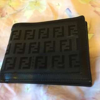 FENDI黑色經典logo皮夾