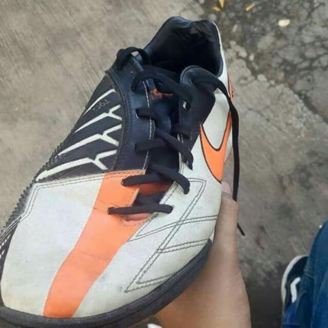 nike t90 trainers