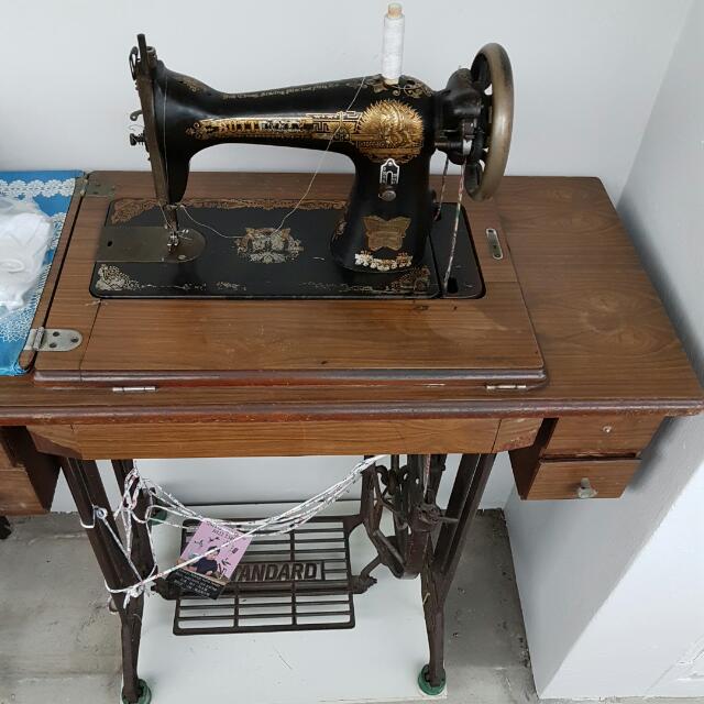 Old Sewing Machine Vintage Collectibles Vintage Collectibles