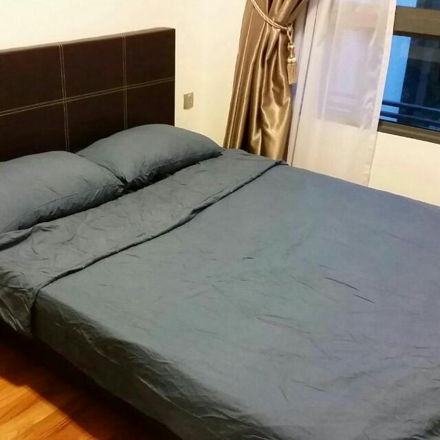 Queen Size And Memory Foam Mattress Bed Furniture Beds Home Furniture Beds Mattresses Photo
