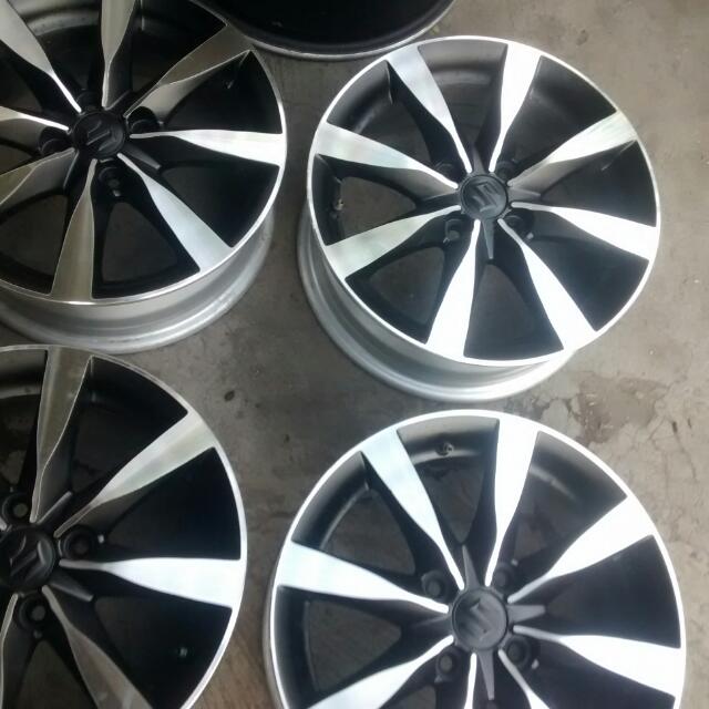 Velg Mobil Ori Suzuki Splash Ring 15 Pcd 100 Lobang 4 Sudah Repaint Dan Repolish Aksesoris Mobil Di Carousell