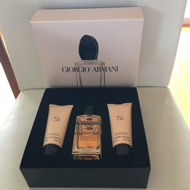 giorgio armani gift box