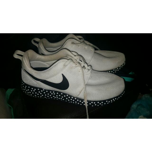 nike roshe runners
