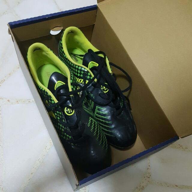 warrior gambler football boots