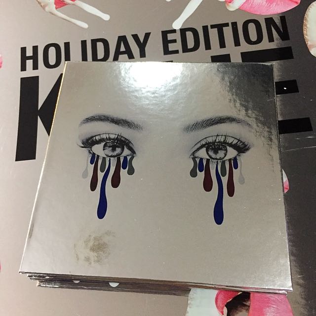 Authentic Kylie Cosmetics Kyshadow Holiday Eyeshadow Palette (Category: Makeup) located in Manila. Submitted by trendystash (Listing ID 82425139, Image 3). Description: Brand new in box 💯 authentic Holiday Palette | Kyshadow Contains: 1 Kyshadow pressed powder eye shadow palette (net weight / pods net 9 X 1.40 grams / 9 X 0.05 oz) The #KylieCosmetics Kyshadow pressed powder eye shadow palette is your secret weapon to create the perfect Kylie eye
