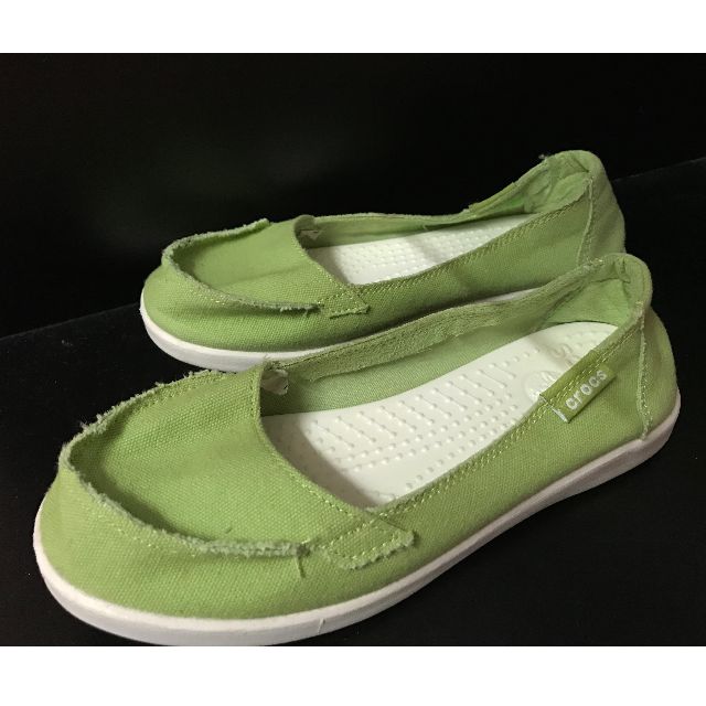 womens santa cruz crocs