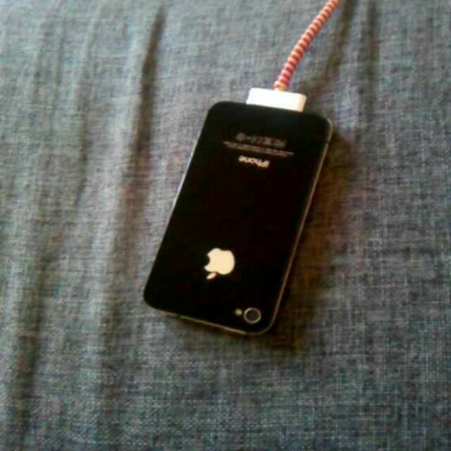 iphone 4 (Category: Mobile & Gadget Accessories) located in Manila. Submitted by annbcd (Listing ID 82439298, Image 2). Description: .