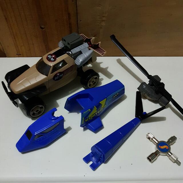 2 in 1 Hot Wheels Mechanix Off Roadster Helicopter